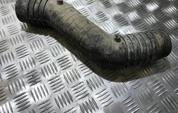 Volkswagen PASSAT B3 Air intake hose/pipe 357129627b
