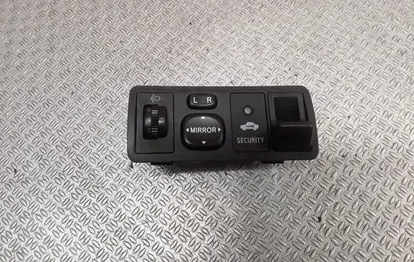 Toyota Corolla E120 E130 Wing mirror switch 183574