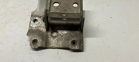 BMW 5 F10 F11 Radiator mount bracket 7186513