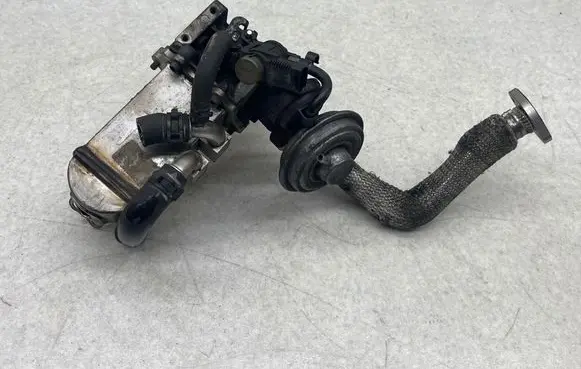 Volkswagen Phaeton EGR valve cooler 059131121C