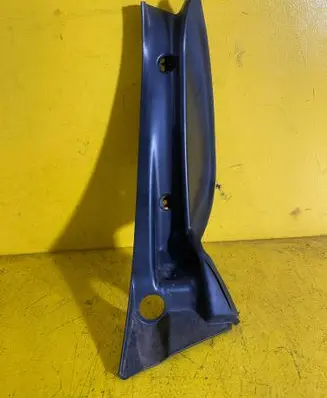 Peugeot 308 Rear/tail light trim molding 9681953180D