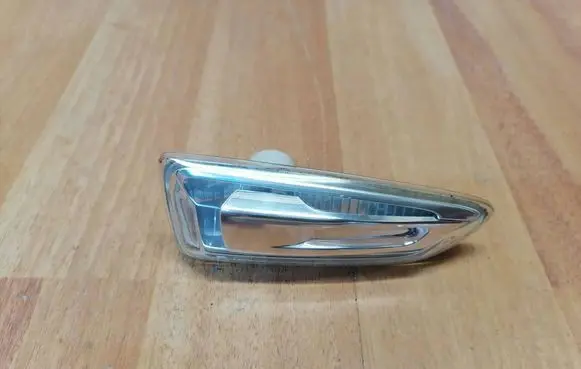 Opel Insignia B Front fender indicator light 13491089 YQ00011480