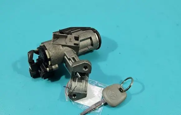 Toyota Corolla E120 E130 Ignition lock 8978302020 IMPRK1601460