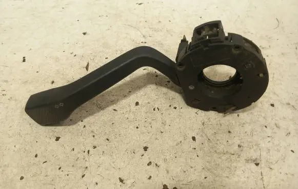 Volkswagen PASSAT B3 Indicator stalk qc88002