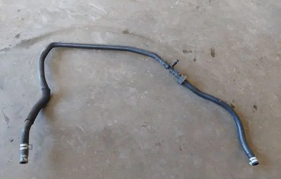Mercedes-Benz ML W164 Engine coolant pipe/hose 3166694
