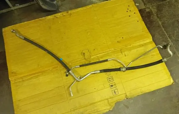 Peugeot Expert Air conditioning (A/C) pipe/hose 1400377280