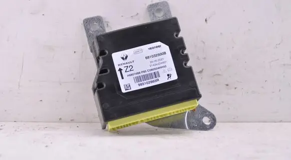 Dacia Sandero III Airbag deployment crash/impact sensor 681032500B 985102865R