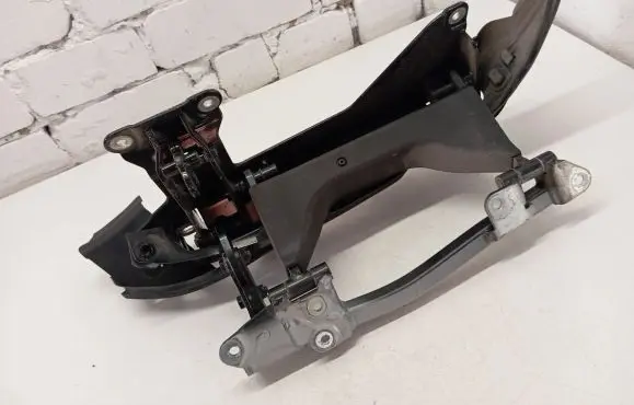 Mercedes-Benz CL C215 Front door upper hinge A2157200137