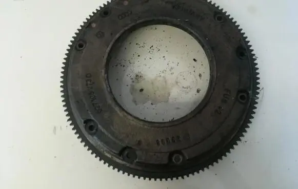 Volkswagen Golf III Flywheel 027105273d
