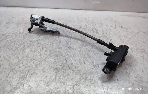 Mercedes-Benz R W251 Vent window/glass motor A2516700404 A2518201942