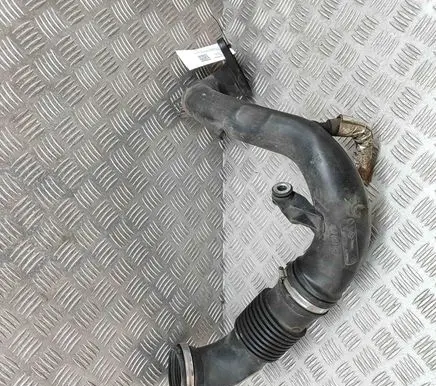 Renault Master III Air intake duct part 165763705R