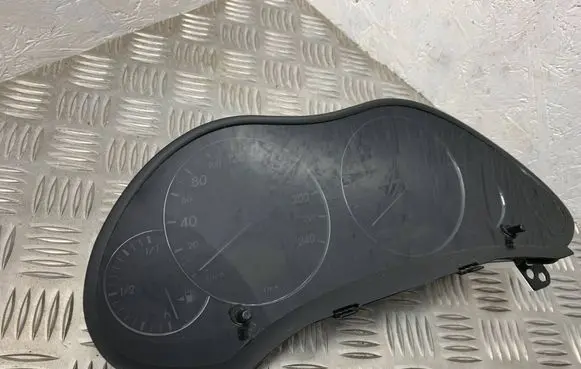 Toyota Avensis T250 Speedometer (instrument cluster) 8380005630K MB2574109867