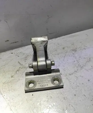 Audi 100 S4 C4 Rear door lower hinge 4A0833401