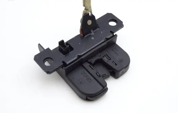 Volkswagen Golf IV Tailgate/trunk/boot lock/catch/latch 1J6827505B
