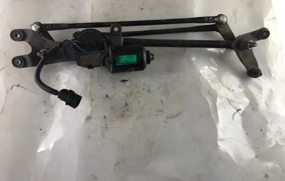 KIA Sorento Front wiper linkage 981003E100