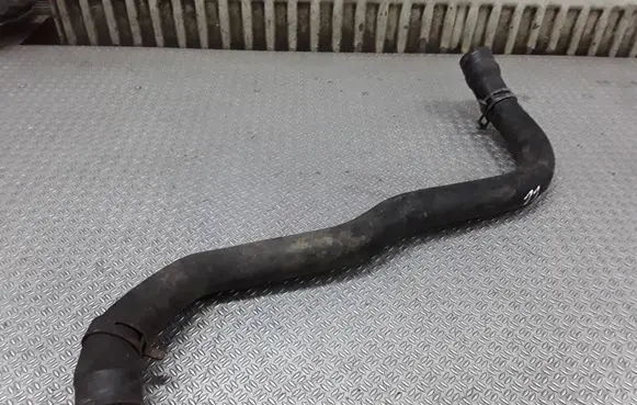 Volkswagen Touareg I Engine coolant pipe/hose