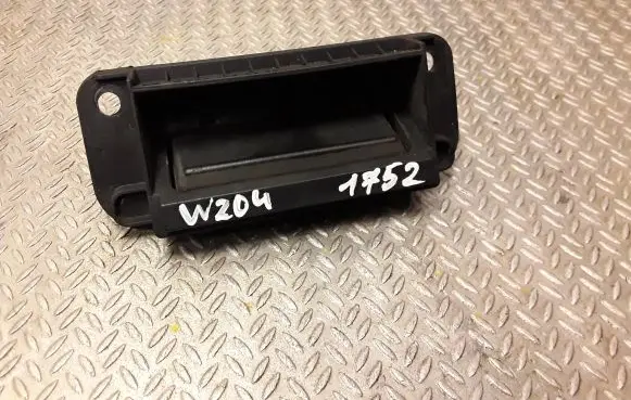Mercedes-Benz C W204 Tailgate/boot open switch button 2047500293 A2047500293