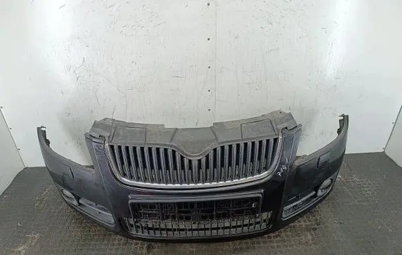 Skoda Fabia Mk2 (5J) Front bumper LF9R