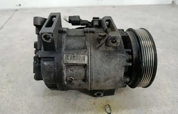 Renault Laguna III Air conditioning (A/C) compressor (pump) 8200720417