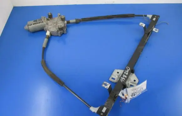Ford Fiesta Front door window regulator with motor