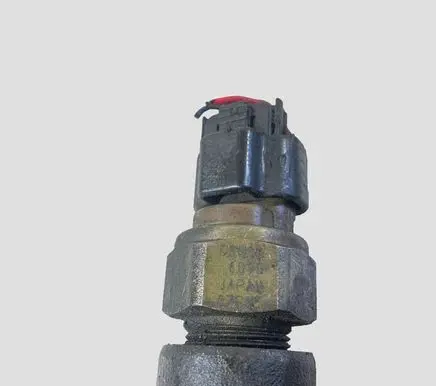 Toyota Avensis Verso Fuel main line pipe