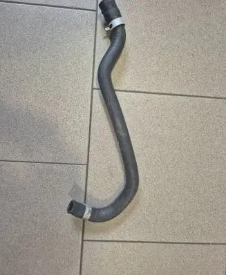 Engine coolant pipe/hose