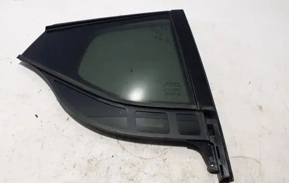 Volvo C40 Rear vent window glass 32132258