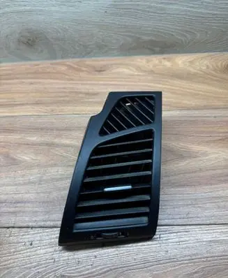 BMW 1 E81 E87 Dashboard side air vent grill/cover trim 7059187 5160 P0101171