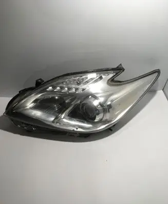 Toyota Prius (XW30) Headlight/headlamp 0821211 0831211