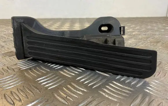 Audi A3 S3 8P Accelerator throttle pedal 1K1721503L 6PV00860000 034204