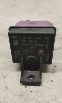 Renault Kangoo III Glow plug pre-heat relay A6089000200 110679886R