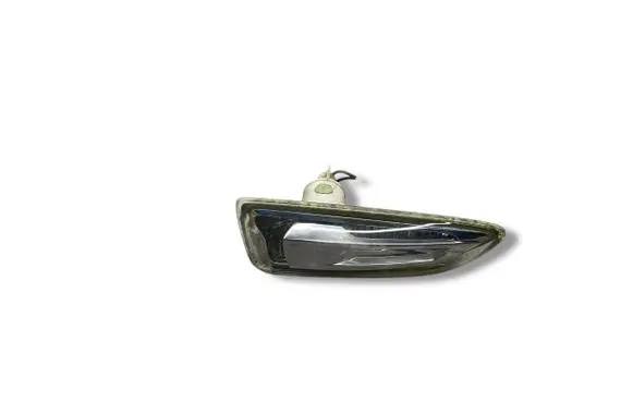 Opel Astra J Front fender indicator light 171490 010137 NS171491