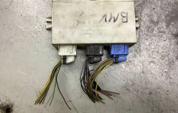 BMW 5 E39 Parking PDC control unit/module 6904010 601732 H0T913A00