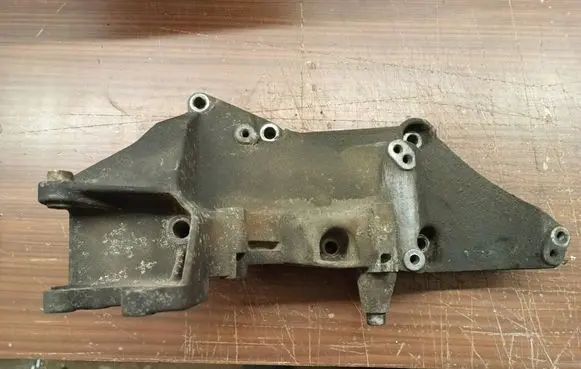 Renault Trafic II (X83) Engine mounting bracket 8200183214