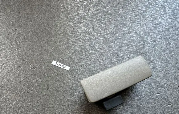 Nissan Patrol Y61 Glove box handle 68630AD004