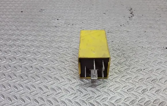Renault Trafic II (X83) Other relay 7700414741 8121001
