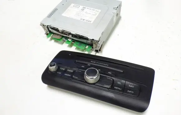 Audi A1 Video control module 8X0035180D