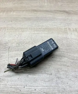 Audi A3 S3 8P Other relay 03G907282A 0522120505