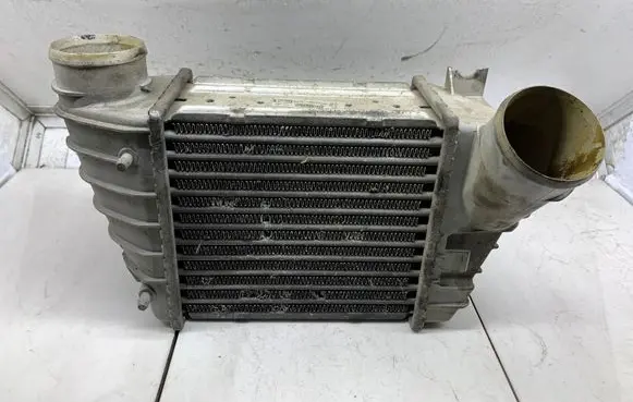 Audi TT Mk1 Intercooler radiator 8L9145806