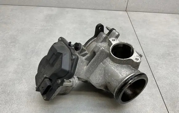 Land Rover Range Rover Evoque L538 EGR valve G4D35H273BB