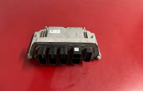 BMW X1 F48 F49 Engine control unit/module 8489653