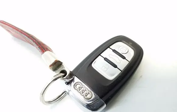 Audi A4 S4 B8 8K Ignition key/card 8T0959754D