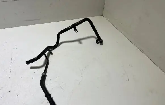 Coolant pipe/hose