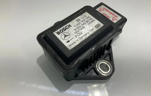Mercedes-Benz E W211 ESP acceleration yaw rate sensor A0025426618 0265005246 0027420