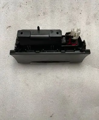 Volkswagen PASSAT B6 Car ashtray 3C0863284 3C0857961 318220100