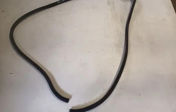 KIA Ceed Front door rubber seal 