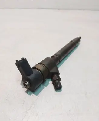 Volvo XC60 Fuel injector 30777526 041100440 577825SE