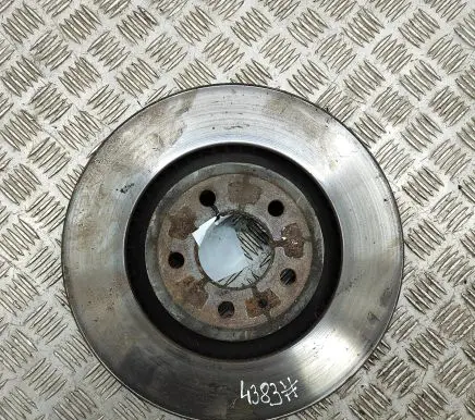 Ford Mustang VI Front brake disc KR3C1125FB