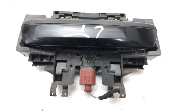 Rear door exterior handle