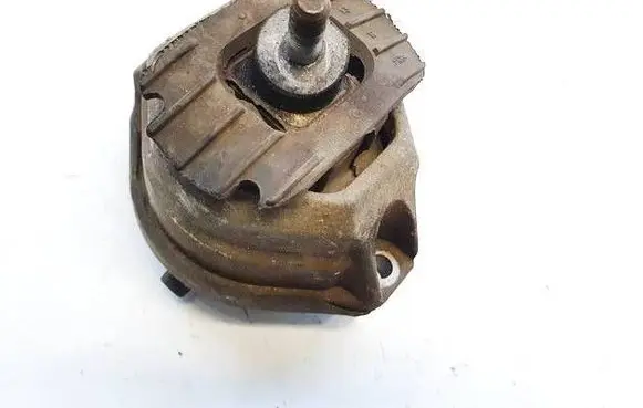 BMW 5 E60 E61 Engine mount bracket 676987402